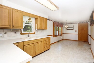 7201 Norman Rd, North Tonawanda, NY 14120 - photo 2