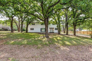 3718 Twin Creeks Dr, Cleburne, TX 76031 - photo 2