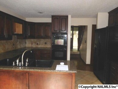 2706 Gawain Rd SE, Huntsville, AL 35803 - photo 5