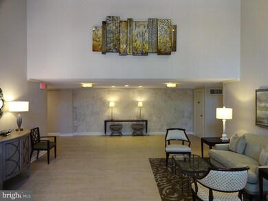 Port Royal unit 427, Alexandria, VA 22314 - photo 2