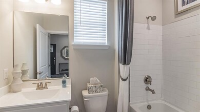 8011 Schaefer Crescent unit 100, Breinigsville, PA 18031 - photo 4