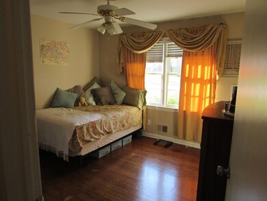 Photo 4