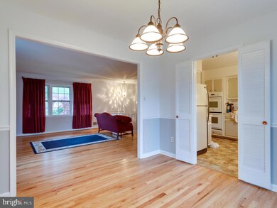 9523 Bonair Dr, Manassas, VA 20109 - photo 6