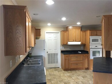 753 Long Rd, Reidsville, NC 27320 - photo 7