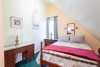 54 Malbone Rd unit 1, Newport, RI 02840 - photo 4