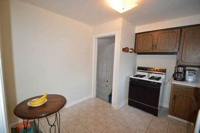 1332 Portsmouth Ave, Westchester, IL 60154 - photo 7