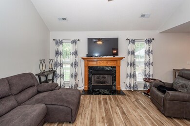 212 Hamlet Cir, Goose Creek, SC 29445 - photo 5