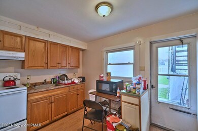 1st Floor - Left Side View 04