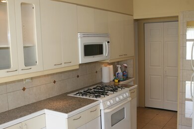 1213 Cypress Dr unit 2C, Wheeling, IL 60090 - photo 5