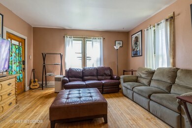 1052 S River Rd, Des Plaines, IL 60016 - photo 2