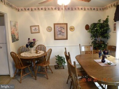 1034 Brinker 201 Dr unit 201, Hagerstown, MD 21740 - photo 2