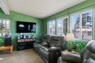 300 13th St NE, East Wenatchee, WA 98802 - photo 7