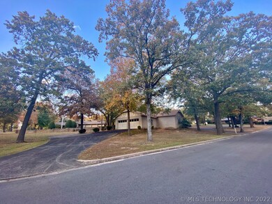 407 Hickory Dr, Tahlequah, OK 74464 - photo 2