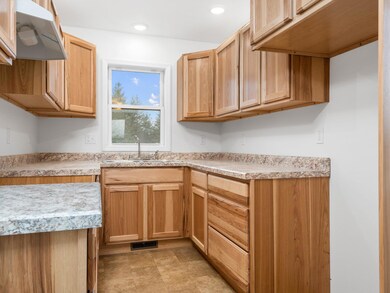 6-web-or-mls-A7409036