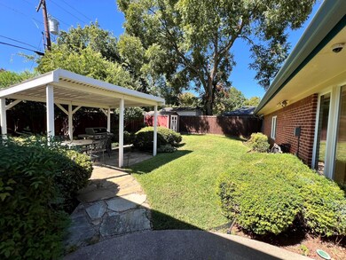 2525 Lakeview Dr, Bedford, TX 76021 - photo 4