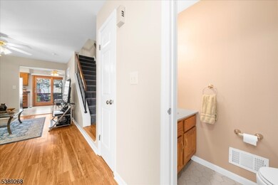 276 Spruce Ct, Flemington, NJ 08822 - photo 5