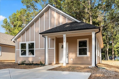 215 Division Ave, Salisbury, NC 28144 - photo 2