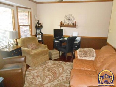 3833 SW Deer Trail Dr, Topeka, KS 66610 - photo 5