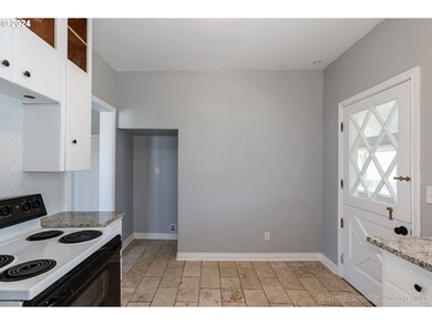 112 E C St, Rainier, OR 97048 - photo 6