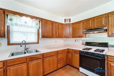 201 E 9th St, Genoa, OH 43430 - photo 7