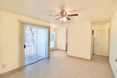 8037 Cambridge Cir unit 8037, Fort Worth, TX 76108 - photo 2