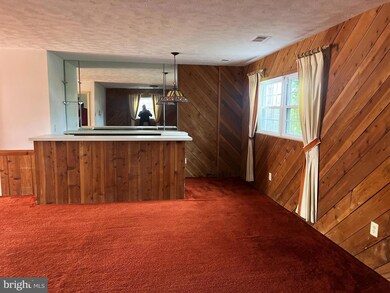 7919 Edinburgh Dr, Springfield, VA 22153 - photo 2