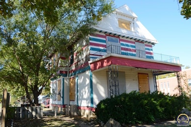 1021 SW Polk St, Topeka, KS 66612 - photo 2