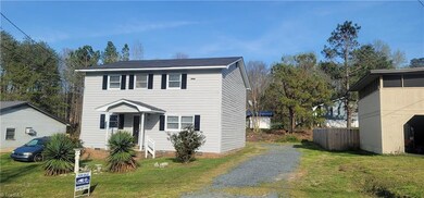 527 Columbia Ave, Ramseur, NC 27316 - photo 2