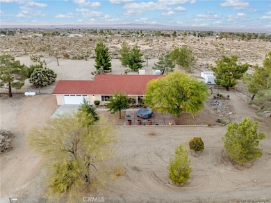 3996 Yucca Terrace Dr, Phelan, CA 92371 - photo 4