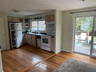 34 Manning Dr, Riverside, RI 02915 - photo 3