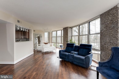 Carlton House @ Reston Town Center unit 314, Reston, VA 20190 - photo 2