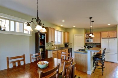 3779 NE Purcell Blvd, Bend, OR 97701 - photo 6