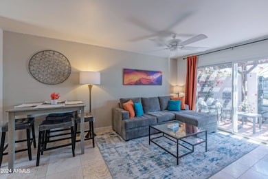 2400 N-005-005-Living-MLS_Size