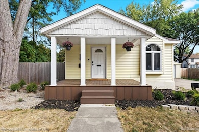 1023 E 13 Mile Rd, Royal Oak, MI 48073 - photo 2