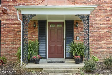 8800 Fox Hills Trail, Potomac, MD 20854 - photo 2