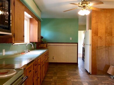 22 Clinton St, Rensselaer, NY 12144 - photo 7