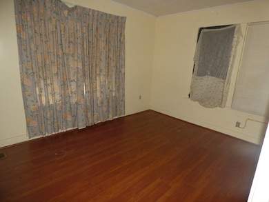 710 Beech St, McComb, MS 39648 - photo 4