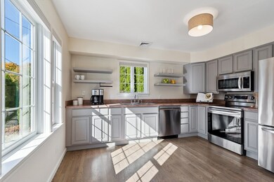 7 Brooks St, Salem, MA 01970 - photo 2