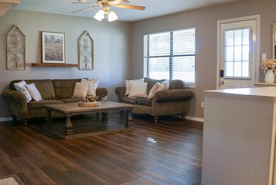 17610 Westbury Rd, Beaumont, TX 77713 - photo 4