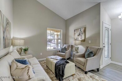 10927 Campus Heights Ln, Jacksonville, FL 32218 - photo 2