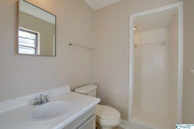 3908 Grunden Dr SW, Huntsville, AL 35805 - photo 7