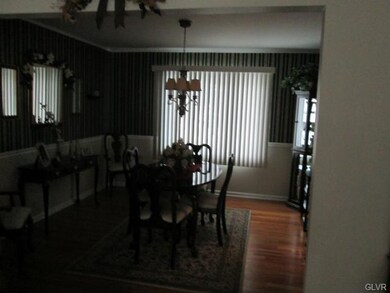 1613 Arrowwood Dr, Easton, PA 18040 - photo 4