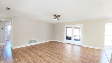 live oak family room view 2