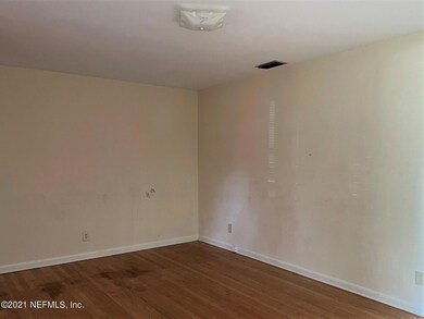 6251 Kennerly Rd, Jacksonville, FL 32216 - photo 5