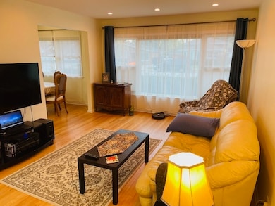 1632 S Elm St, Des Plaines, IL 60018 - photo 3