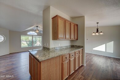 5043 E 28th Ave-6