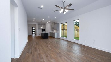 211 Ancient Murrelet Ct, Magnolia, TX 77354 - photo 2