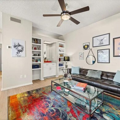 13005 Heinemann Dr unit 7-714, Austin, TX 78727 - photo 5
