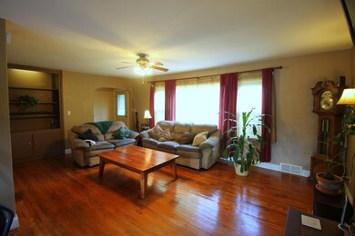 Living room 2