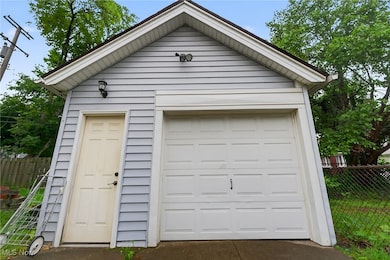 1500 E 107th St, Cleveland, OH 44106 - photo 4